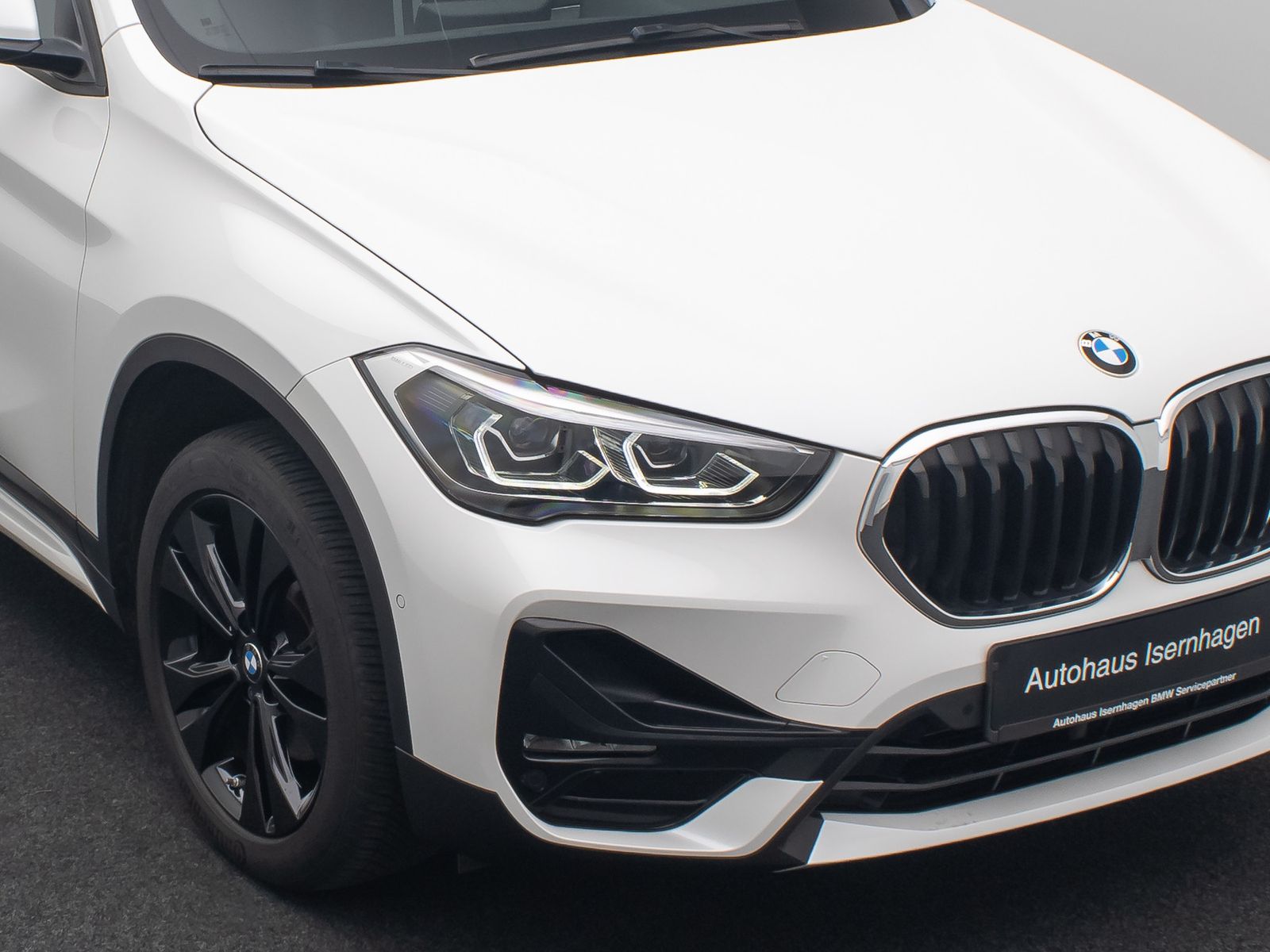 Fahrzeugabbildung BMW X1 sD18i Sport Line Kamera DAB LED Teilleder 18"