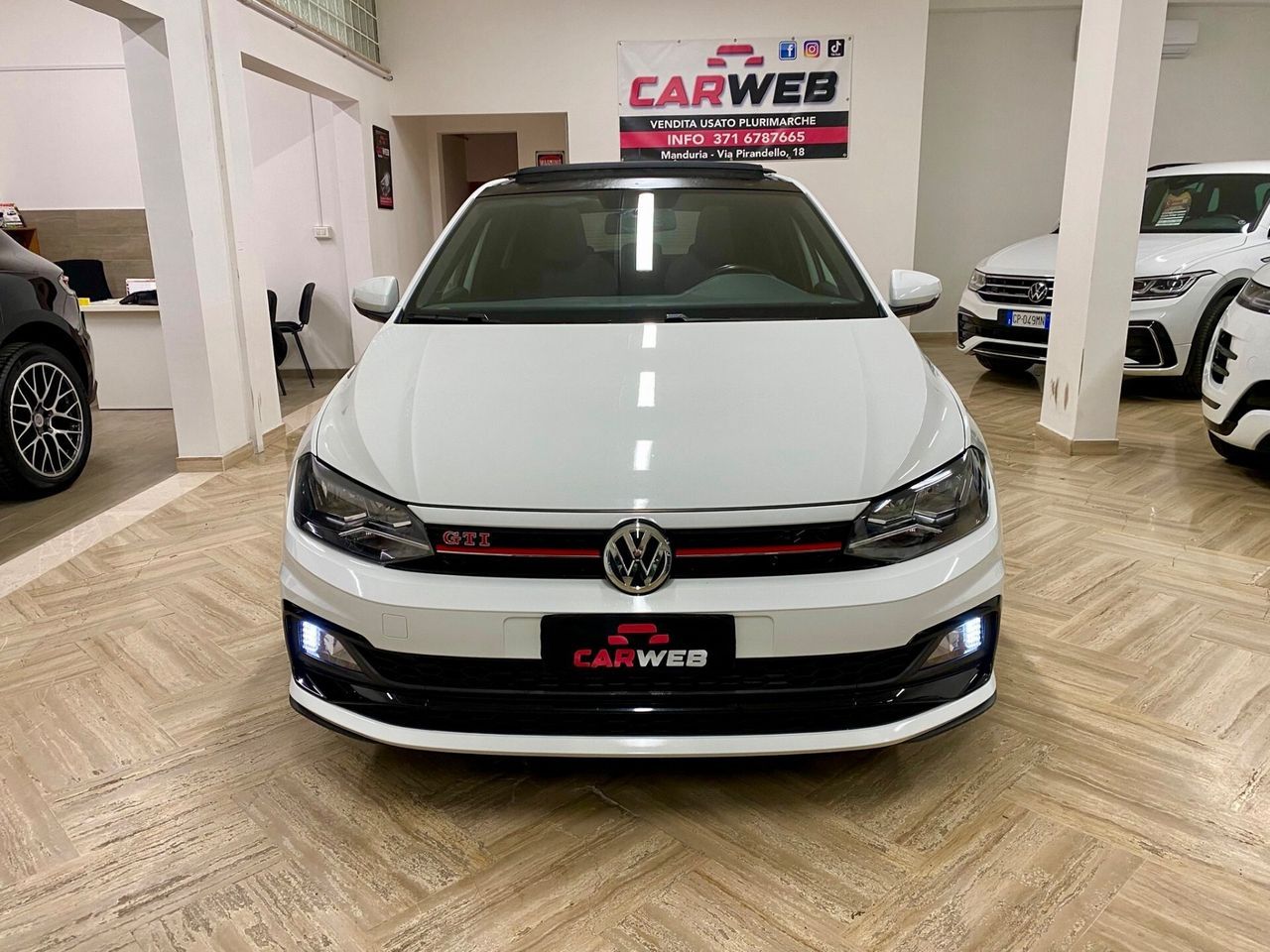 Volkswagen VOLKSWAGEN POLO TSI GTI 200CV TETTO APRIBILE imagem 2
