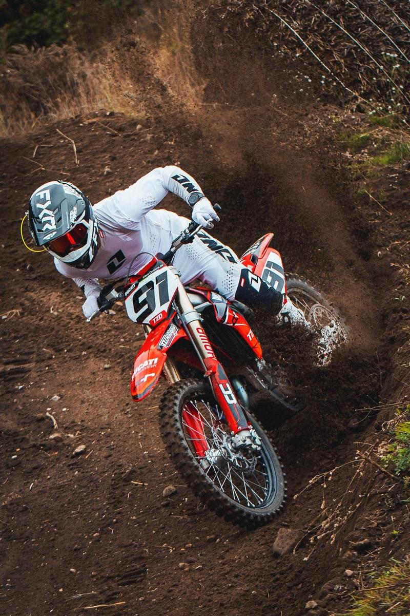 Ducati Desmo450 MX auch als Neufahrzeug erhältlich