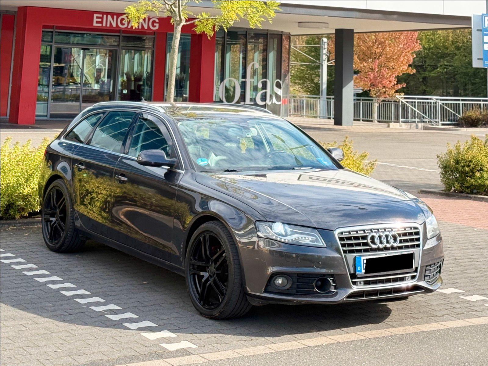 Audi A4 2011 — rear view