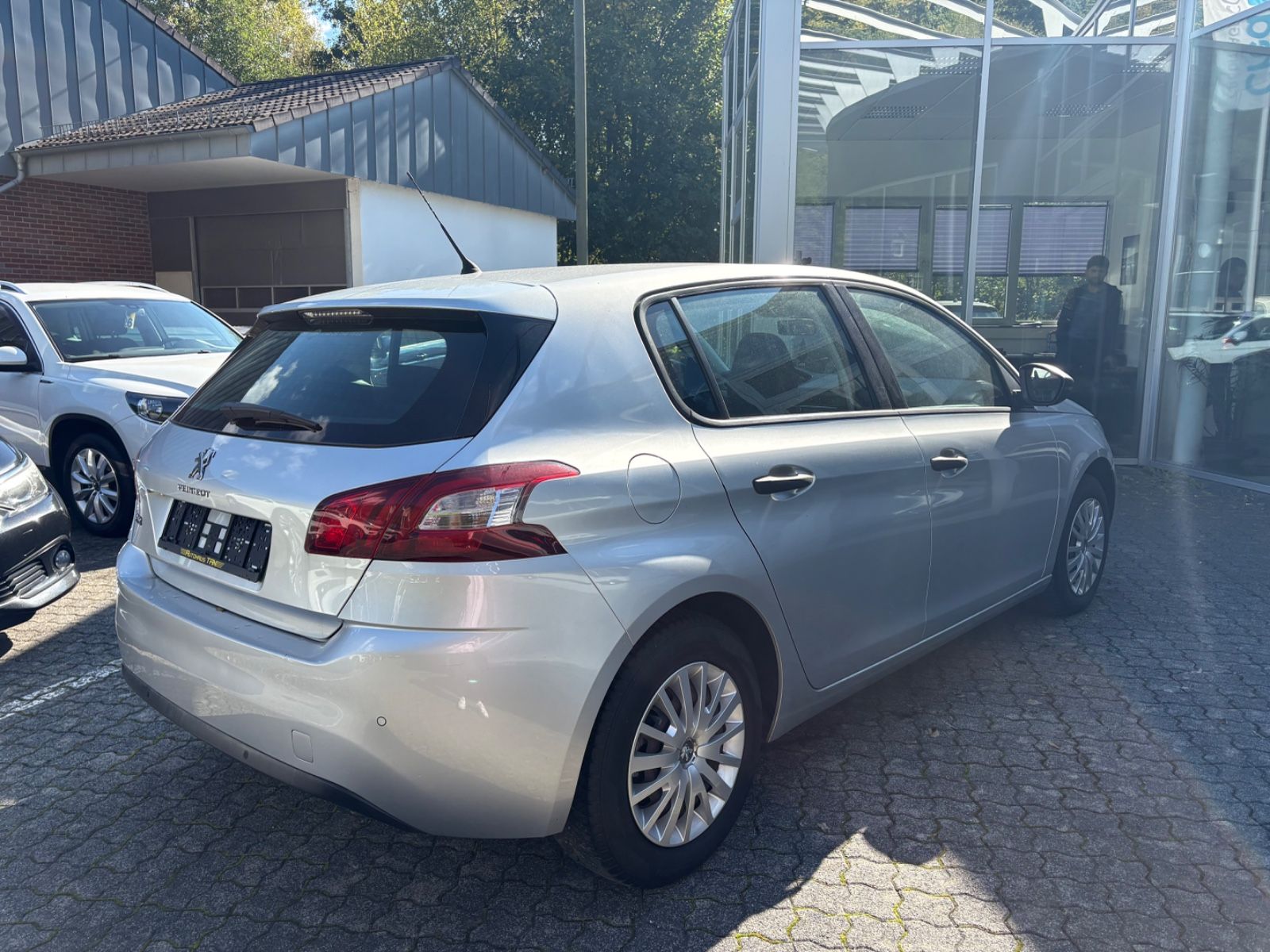 Fahrzeugabbildung Peugeot 308 Access