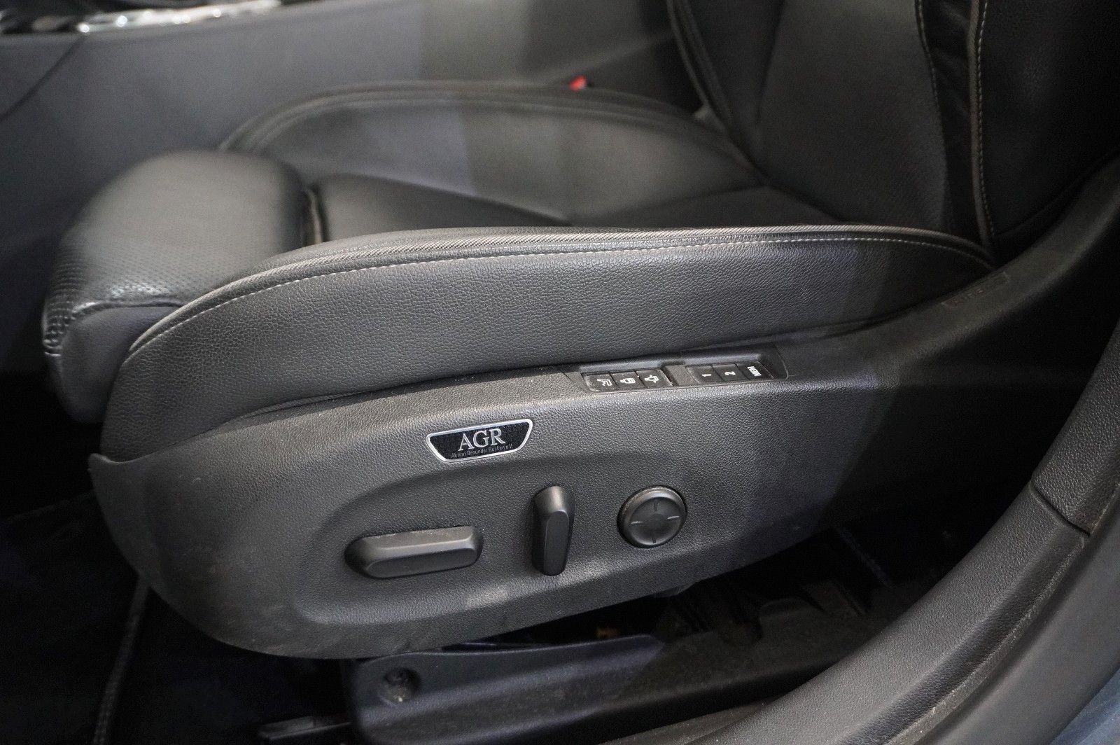 Fahrzeugabbildung Opel Insignia B ST 2.0 GSI PERFORM. NAVI/LED/360°/AHK