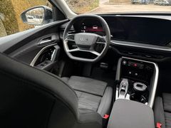 AUDI Q5 2.0 TDI quattro 150 kW/ 21"/ BUSINESS/ S LINE AUDI Q5 2.0 TDI quattro 150 kW/ 21"/ BUSINESS/ S LINE