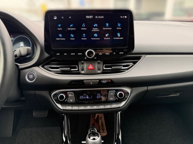 Fahrzeugabbildung Hyundai i30cw FL Advanced Deluxe 1.0 +NAVI+KLIMA+PDC+RFK