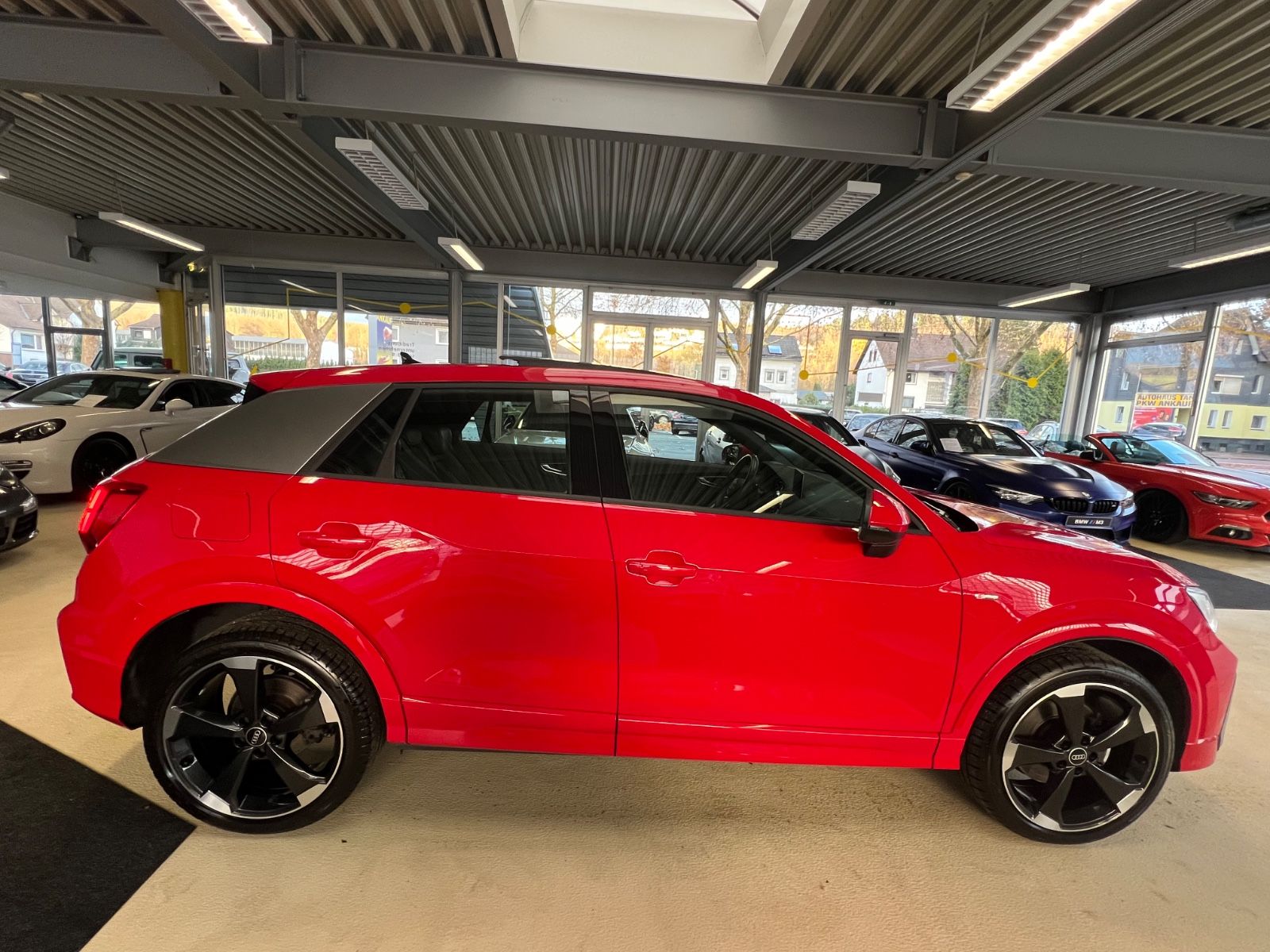 Fahrzeugabbildung Audi Q2 35 TDI quattro S line *PANORAMADACH*