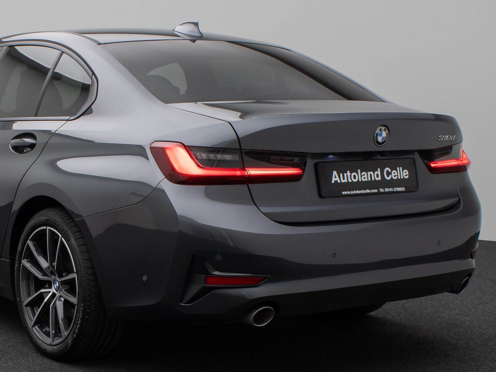 Fahrzeugabbildung BMW 318d Kamera DAB Sport Alarm Geschwindigkeitsreg