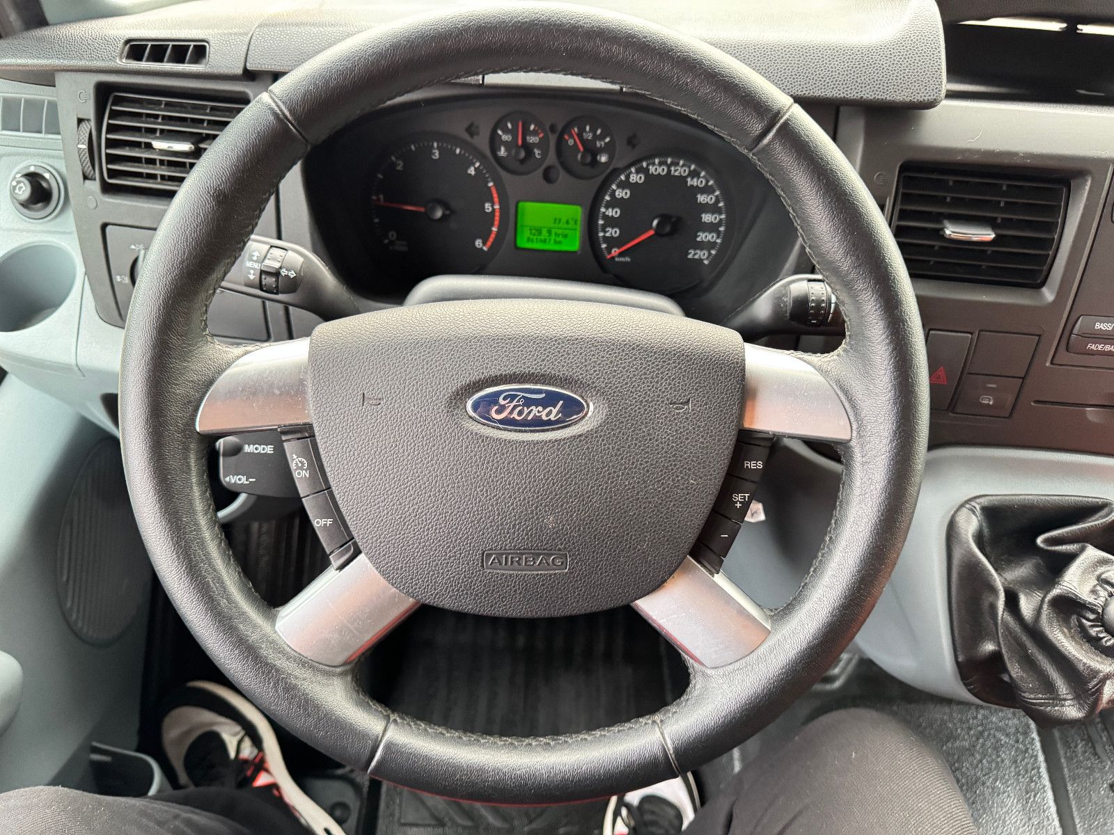 Fahrzeugabbildung Chausson Flash 02 Ford Transit 2.2 KAMERA STANDHEIZUNG TV