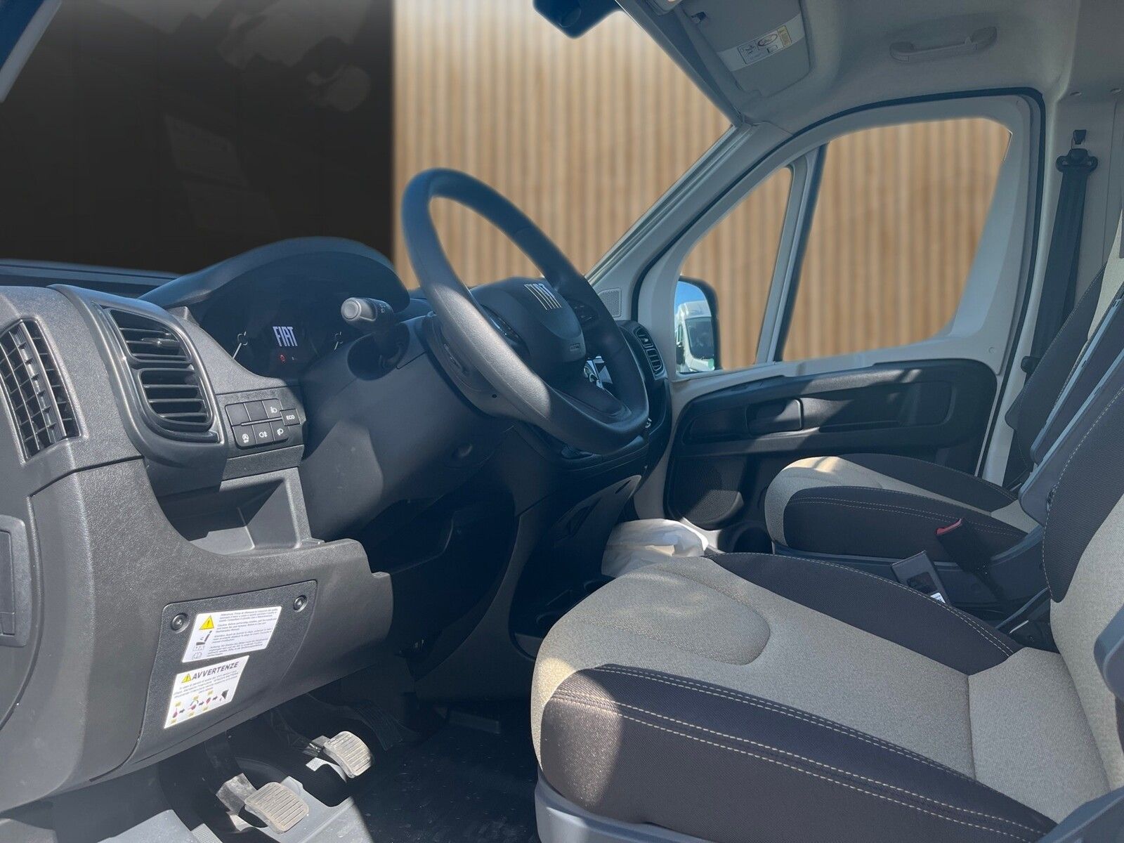 Fahrzeugabbildung Forster Livin Up FV599EBL 7.030,-     Sondernachlass