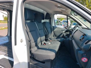 Opel Vivaro - 8