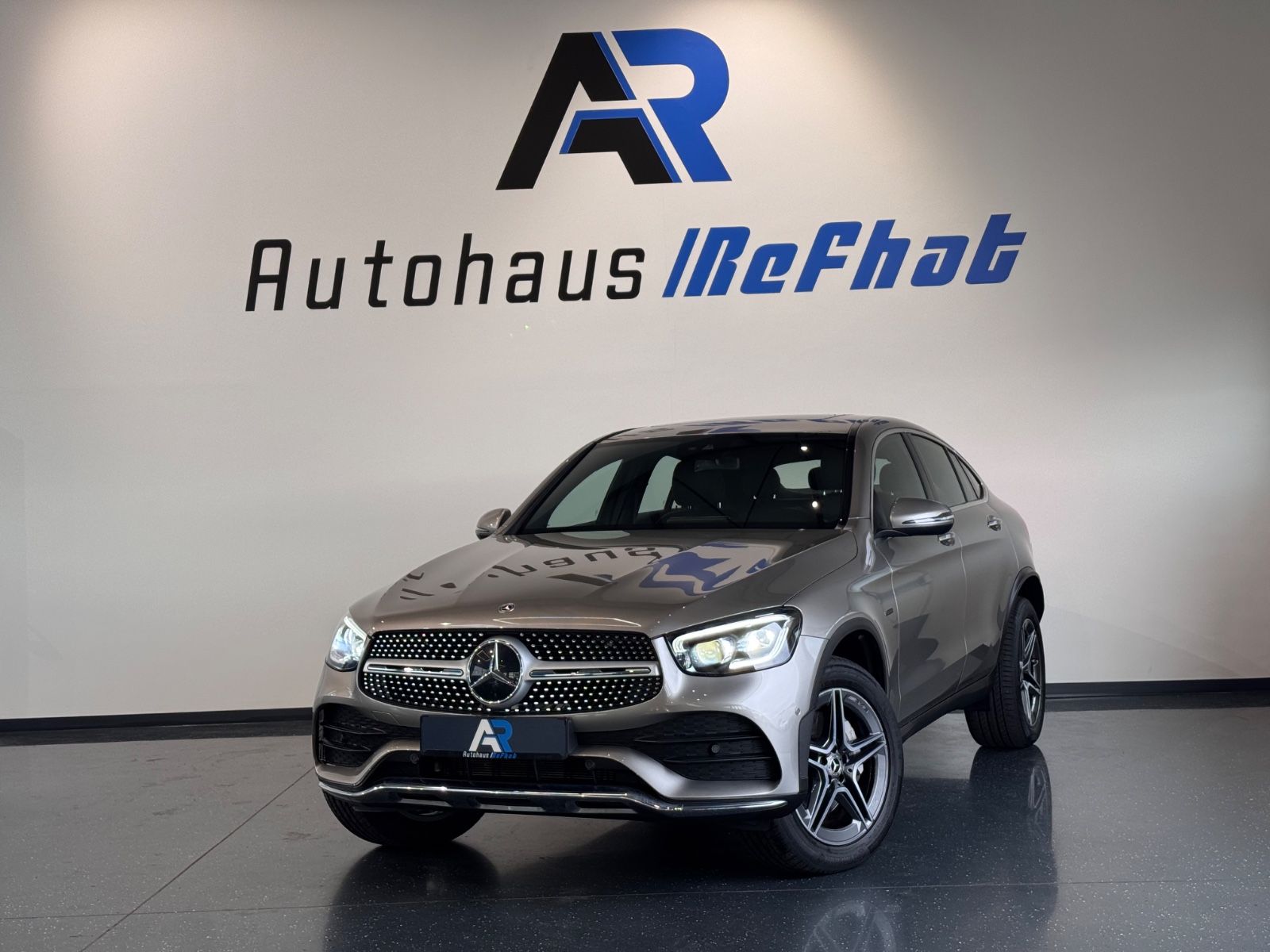 Mercedes-Benz GLC300de 4Matic AMG LED MULTIBEAM SHZ AMBIENTE