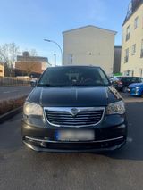 Lancia Voyager - Lancia Voyager aus 2013