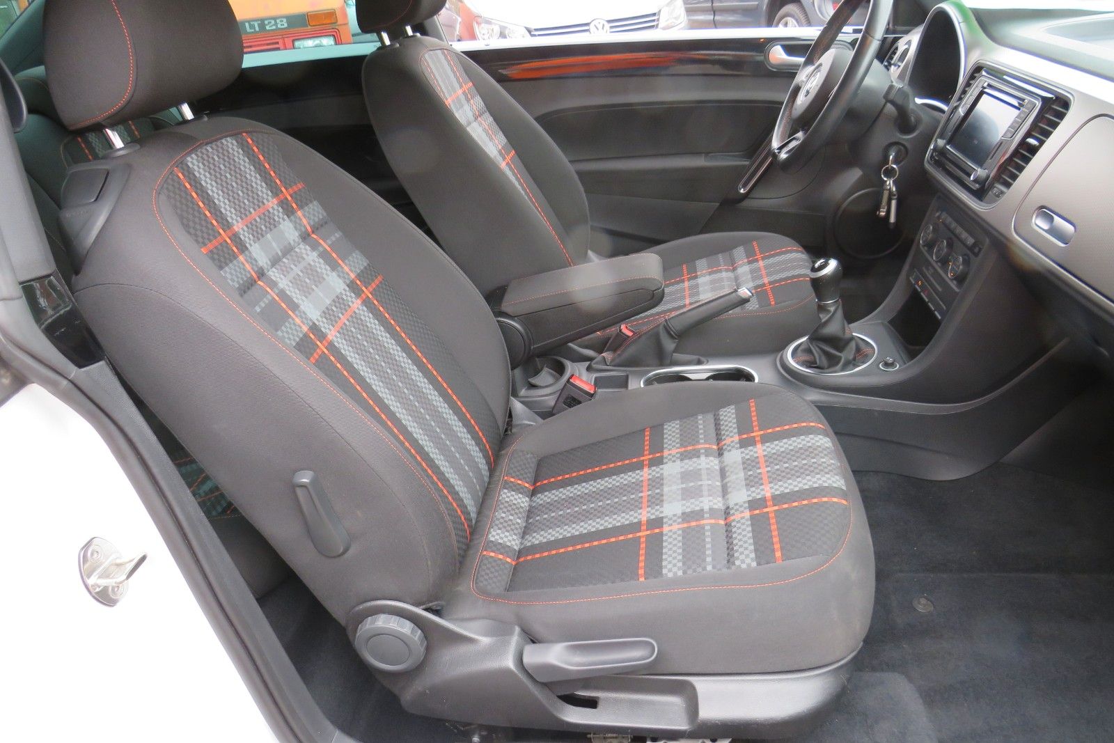 Fahrzeugabbildung Volkswagen Beetle Lim. Club XENON NAVI APP-CONNECT PDC 18`