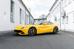 Fahrzeugabbildung Ferrari F12 Berlinetta Giallo Modena *MwSt./Scheckheft*
