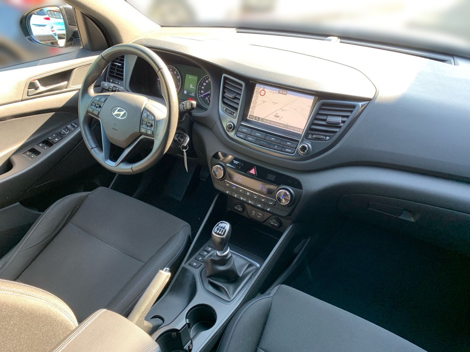 Fahrzeugabbildung Hyundai TUCSON 1.6 Passion Navi 8xbereift