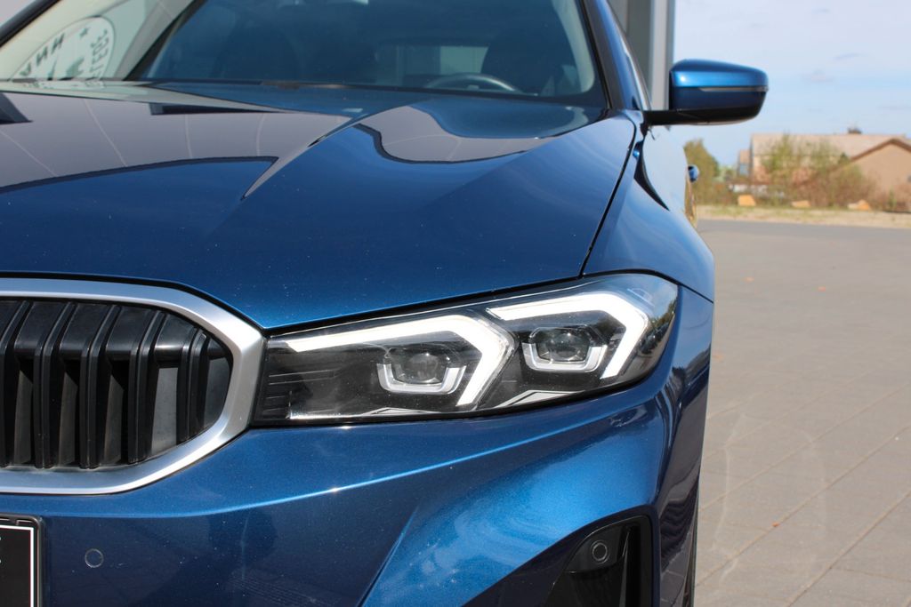 BMW 320d xDrive Touring AUT LED SHZ NAVI PDC ALU