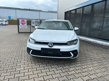 Fahrzeugabbildung Volkswagen Polo VI Life Klima digt. Tacho