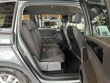 MYAUTOCENTER – Gebraucht- und Jahreswagen mit Werkstattservice in Pfaffenhofen Volkswagen Touran *AHK*ACC*PDC*3-Zonen*NAVI*1-HAND*
