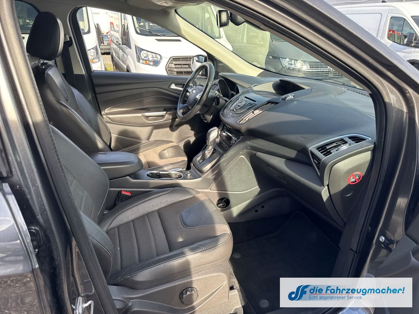 Fahrzeugabbildung Ford Kuga Titanium 180PS StandHZG Navi Keyless*EXPORT