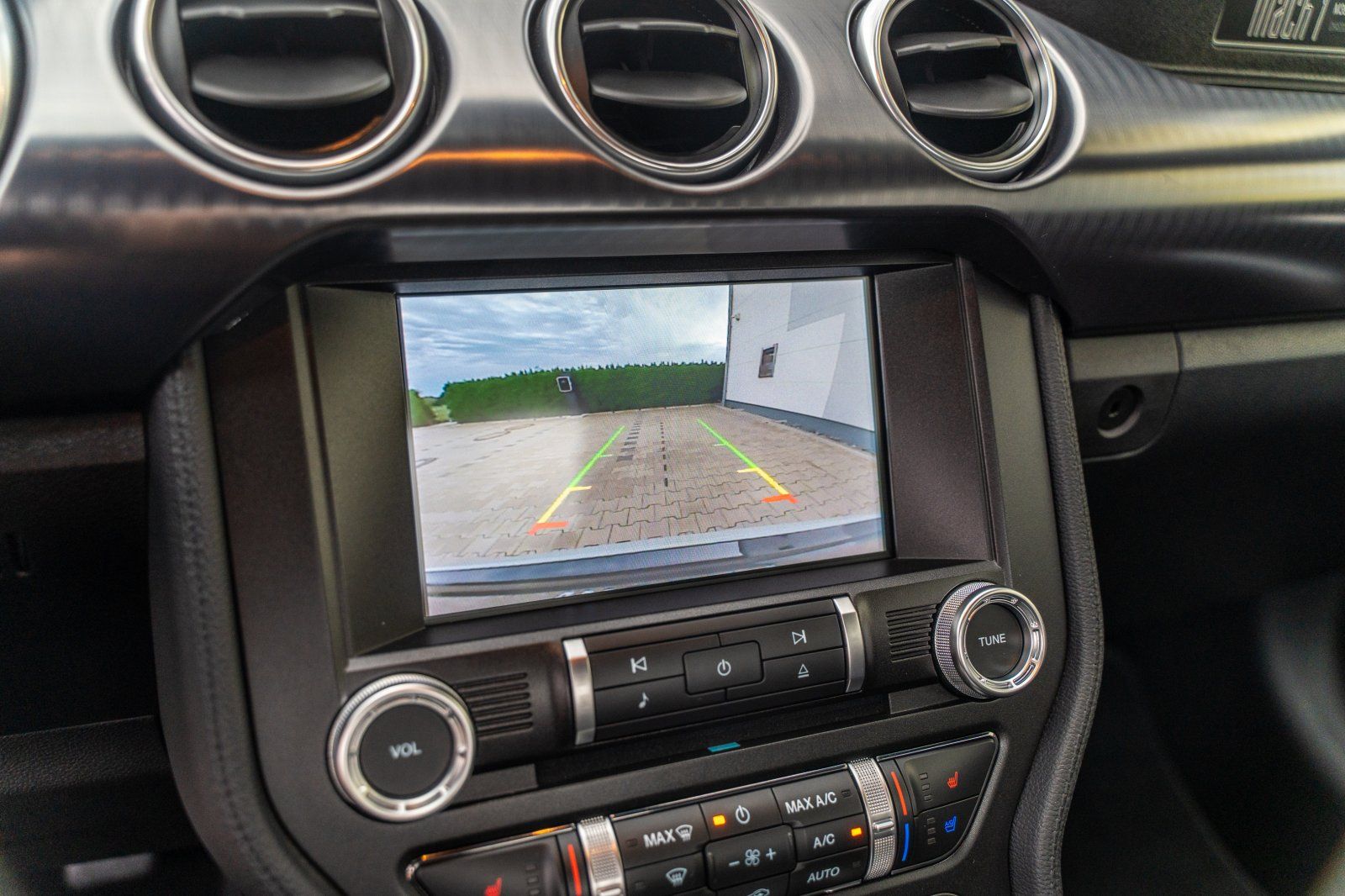 Ford Mustang (Mach 1 RECARO/Tremec/Styling-Paket)