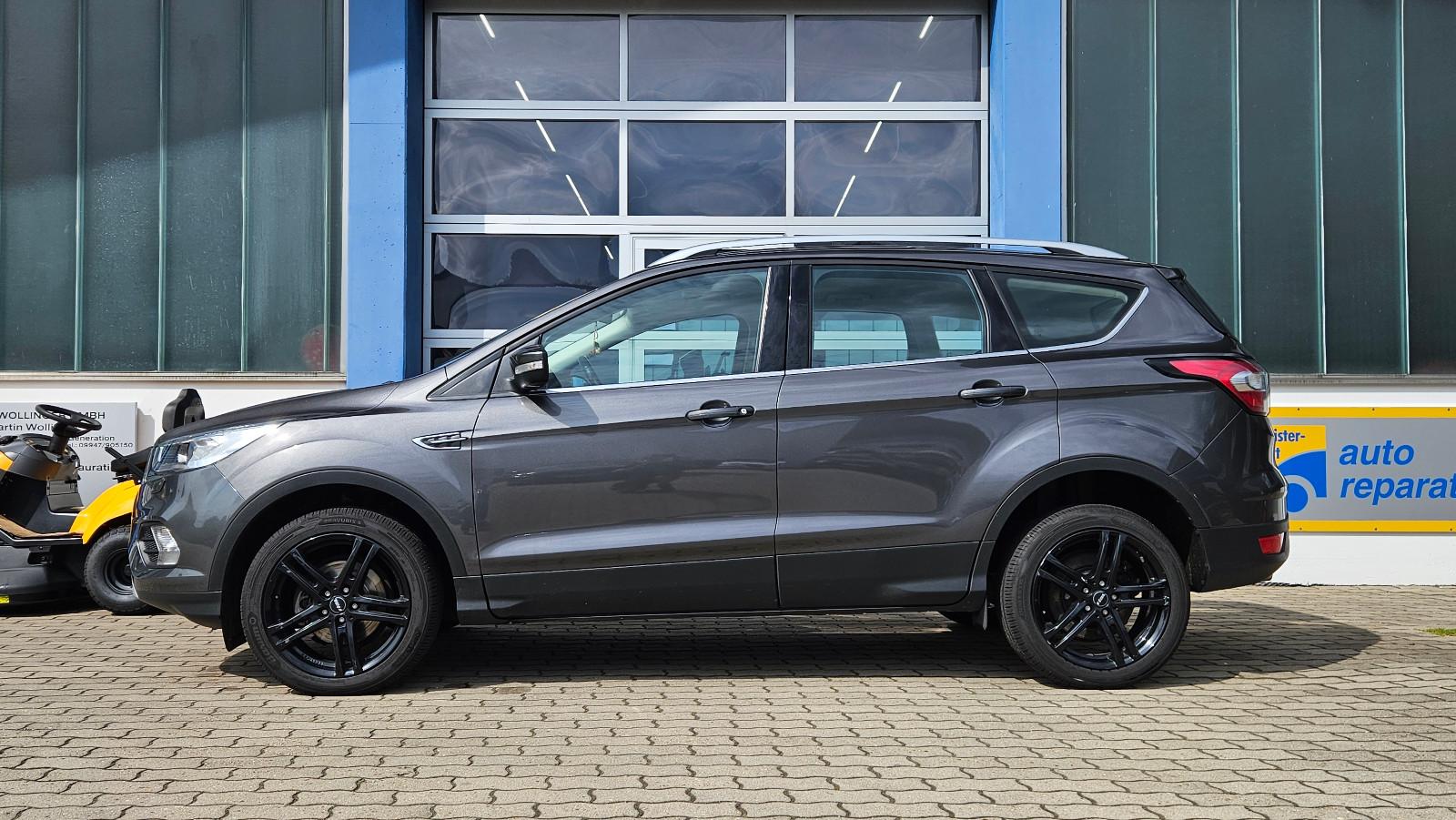 Ford Kuga Cool & Connect