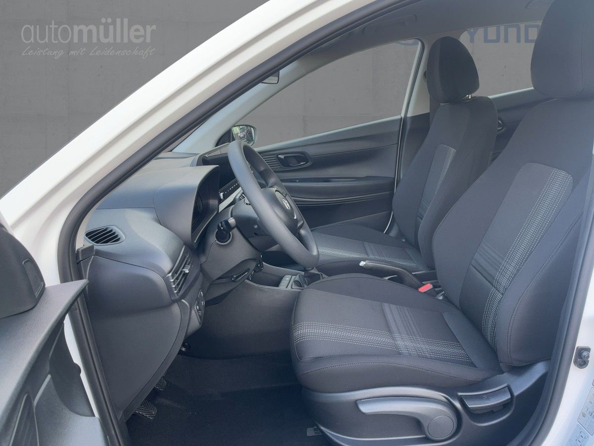 Fahrzeugabbildung Hyundai i20 SELECT CARPLAY*KAMERA*PDC*DAB*BLUETOOTH