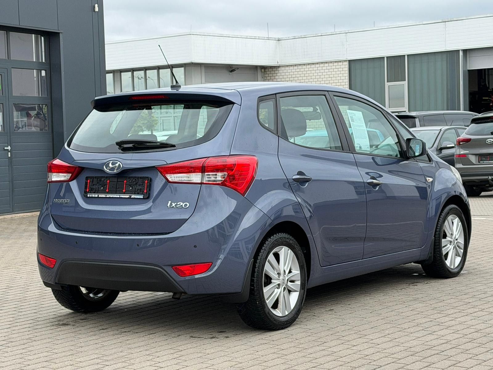 Fahrzeugabbildung Hyundai ix20 1.6 Comfort Navi*Allwetterbereifung