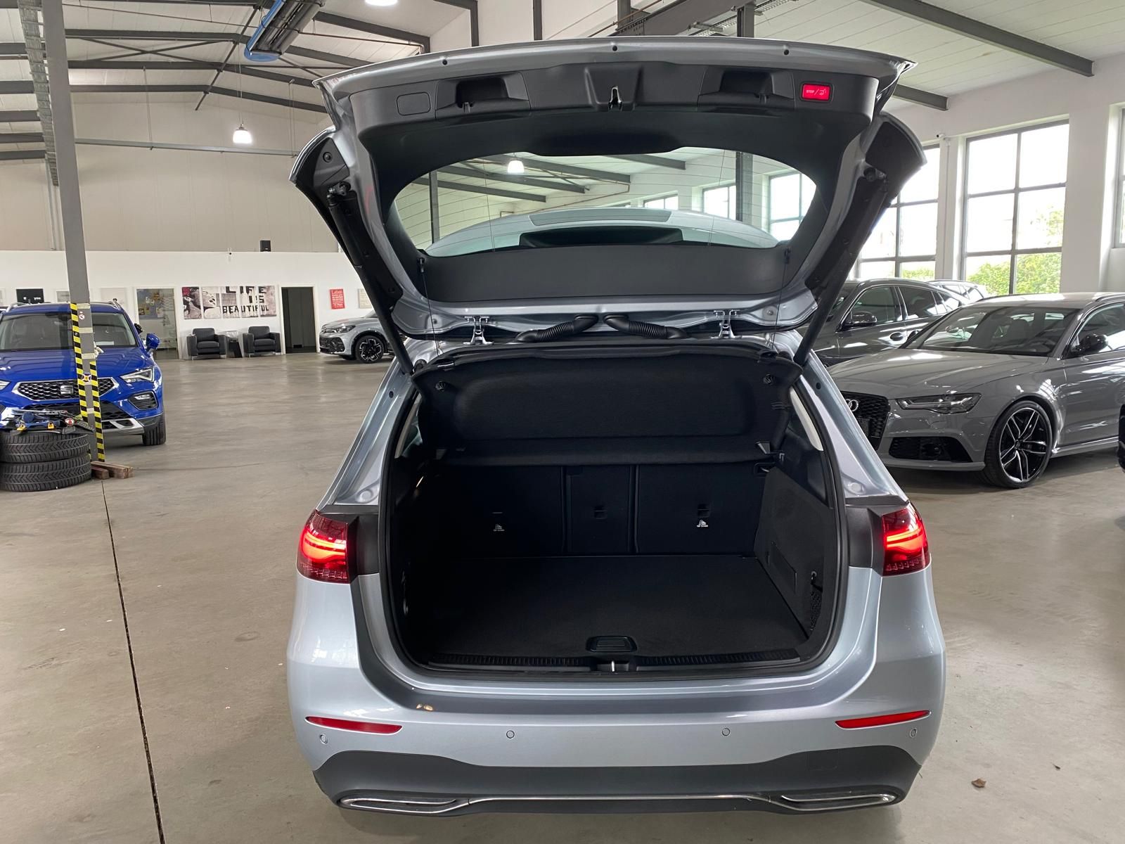 Fahrzeugabbildung Mercedes-Benz B 180 Progressive Advanced/MBUX-High/