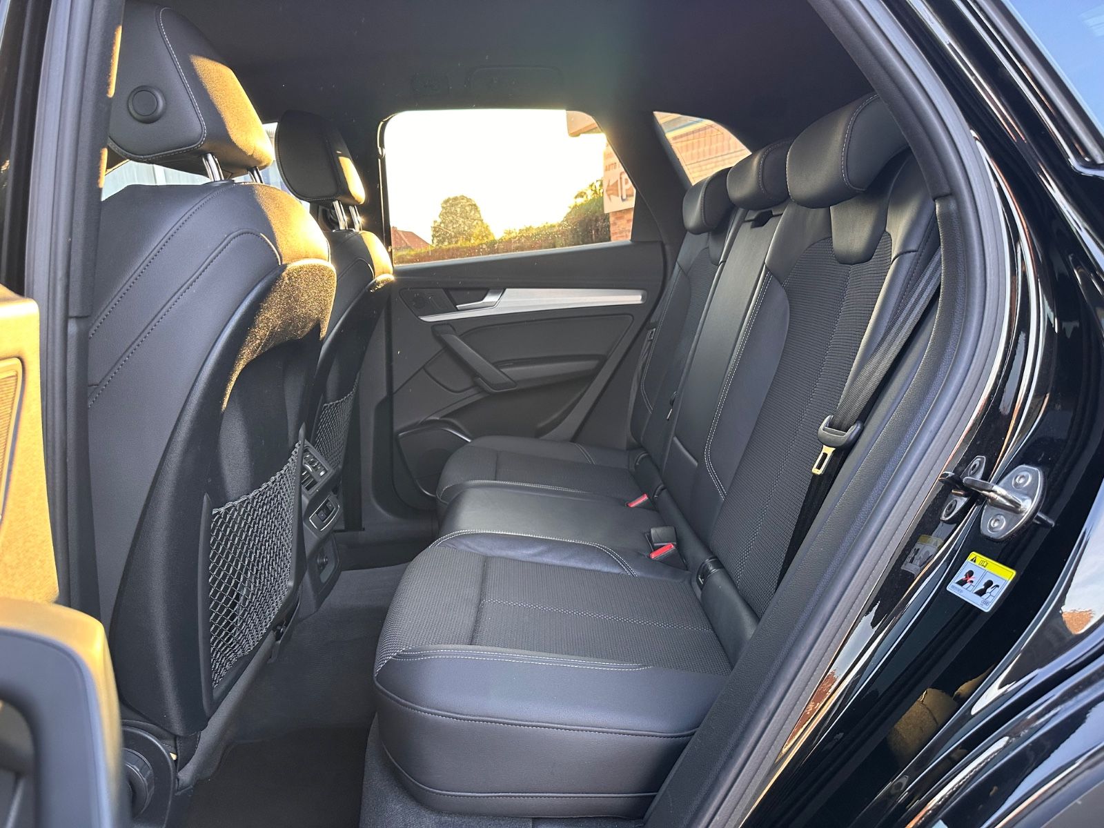 Fahrzeugabbildung Audi Q5 40 TDI quattro S line AHK/ACC/Navi/APP/LED