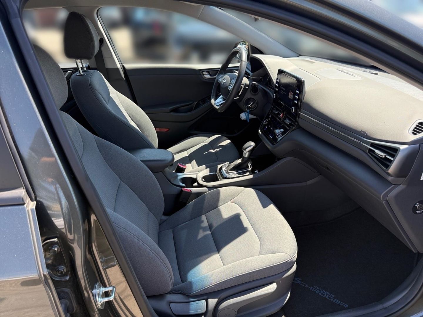Fahrzeugabbildung Hyundai IONIQ Plug-in Hybrid Trend  Rückfahrkamera