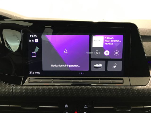 Volkswagen Golf VIII R Lim. 4M 2.0 TSI DSG ACC LED 1.HAND