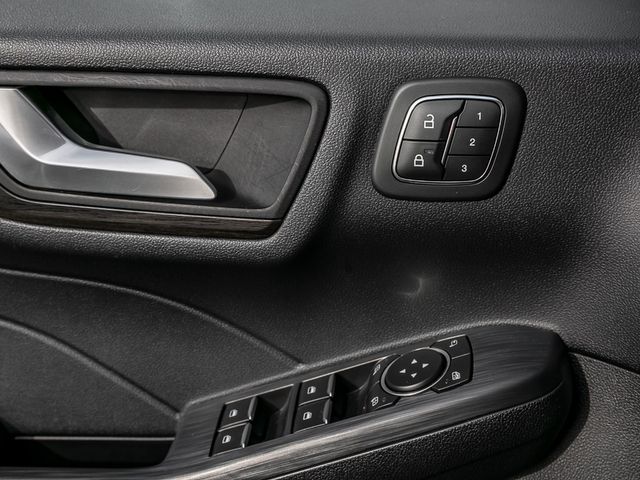 Ford Kuga 2.5 Plug-In Hybrid Vignale Stauassistent