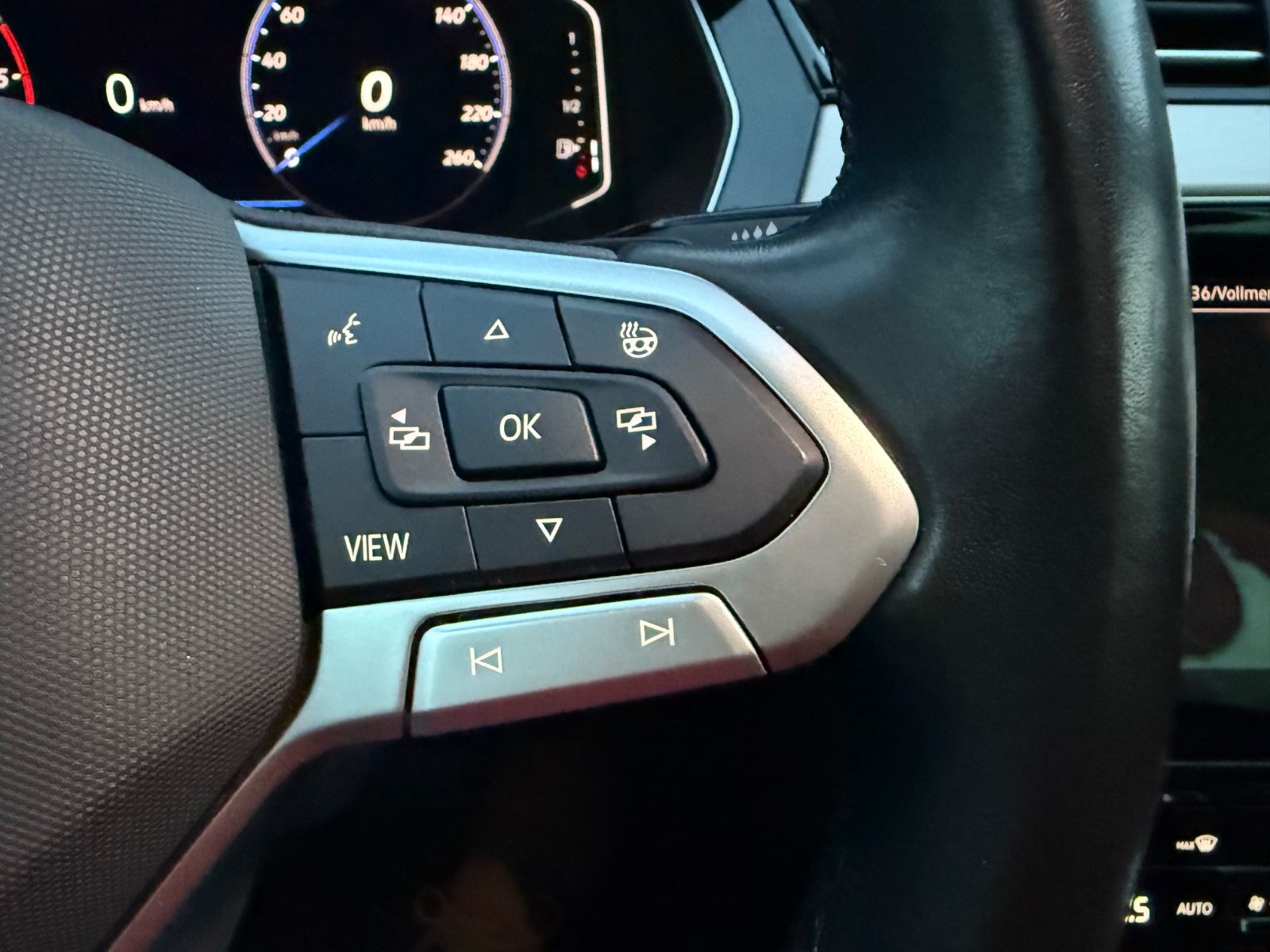 VW Passat Variant Elegance Automatik – Vorschaubild 15