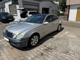 Mercedes-Benz E 320 4MATIC AVANTGARDE Avantgarde - Mercedes-Benz E 320 in Frankfurt (Main)
