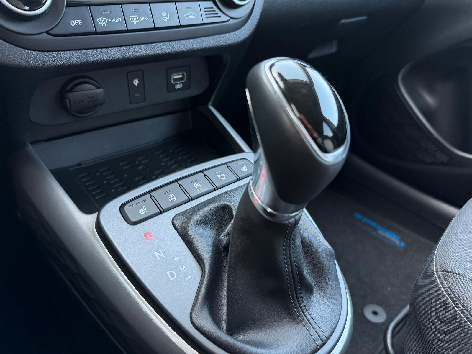 Fahrzeugabbildung Hyundai i10 1.2ltr. AMT Style 1 Hd. Scheckheft M+S