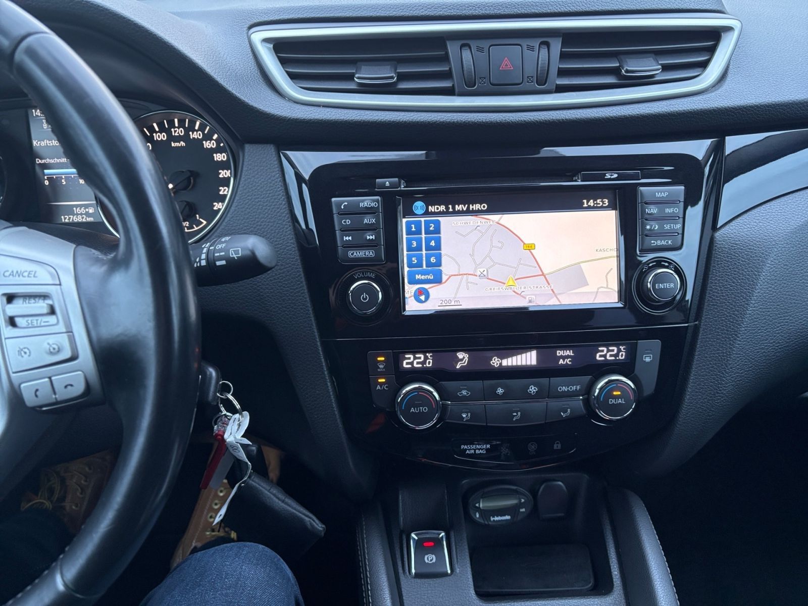 Fahrzeugabbildung Nissan Qashqai Acenta Navigation