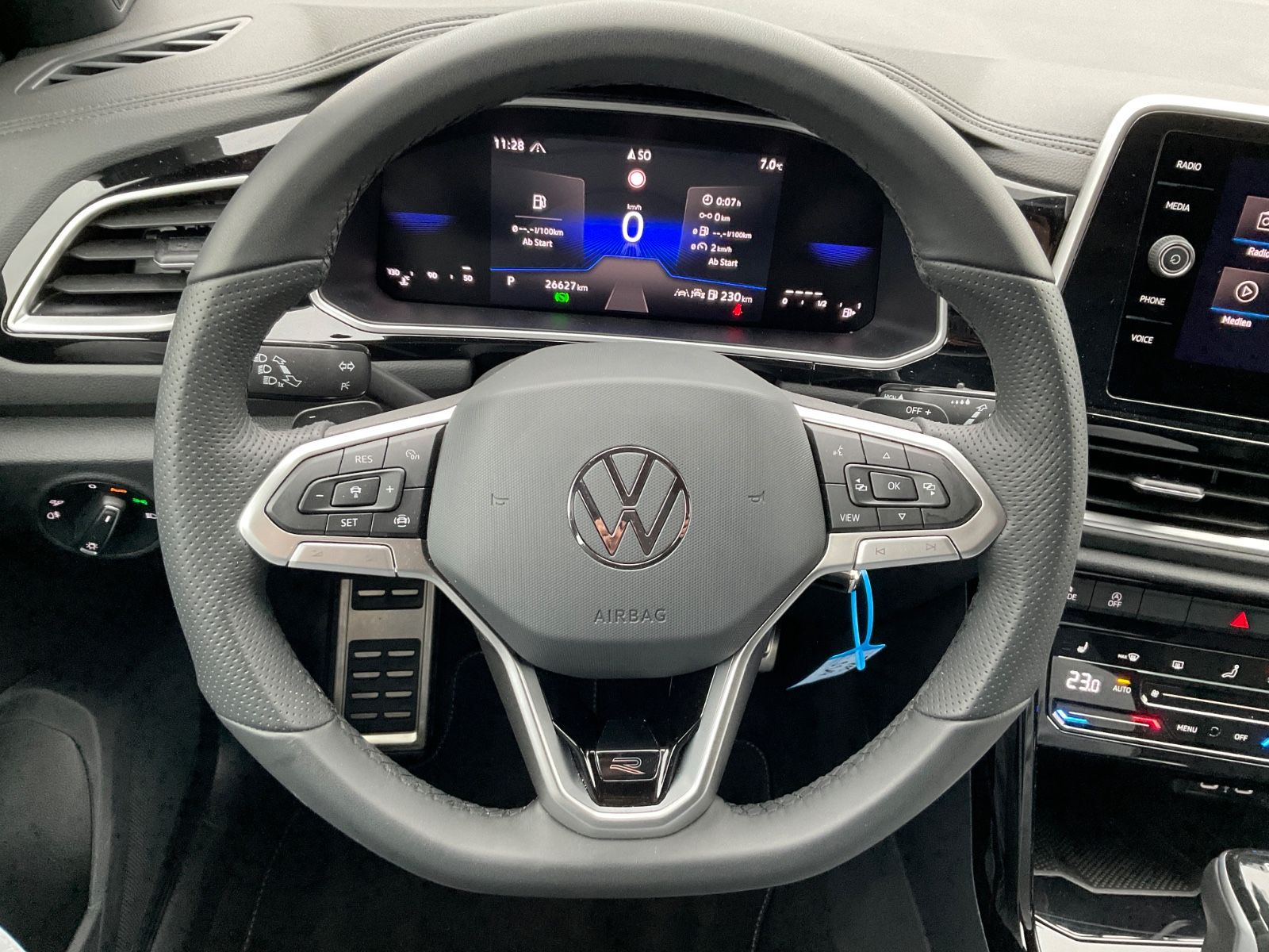 Fahrzeugabbildung Volkswagen T-Roc 1.5 TSI DSG R Line,AHK,ACC,Kamera,Navi