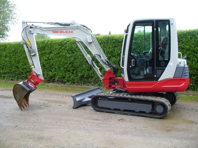 Takeuchi TB 235 V4 POWERTILT Vollausstattung