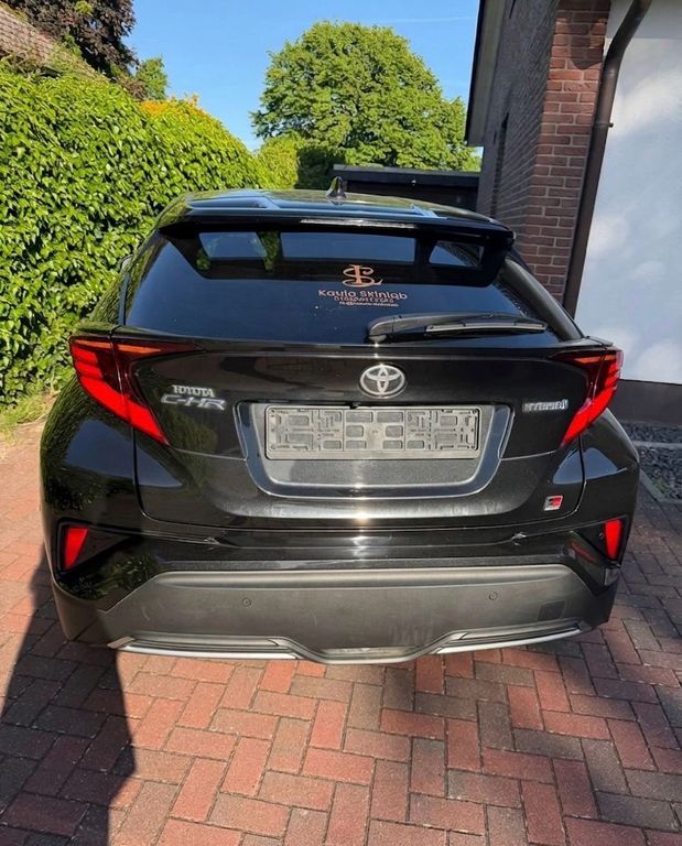 Image of Toyota C-HR