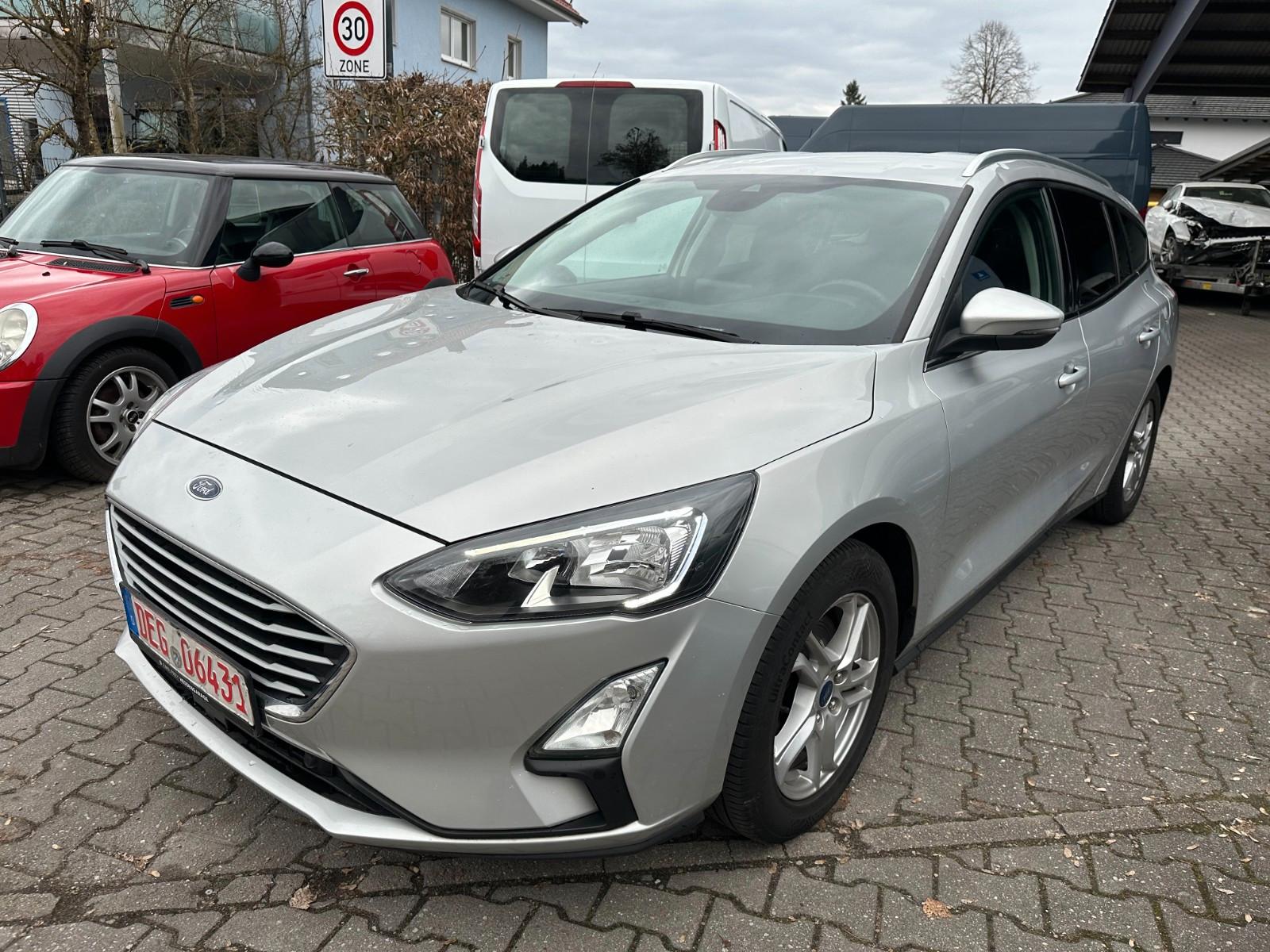 Ford Focus  Cool & Connect Klima Sitzheizung !!HAGEL!