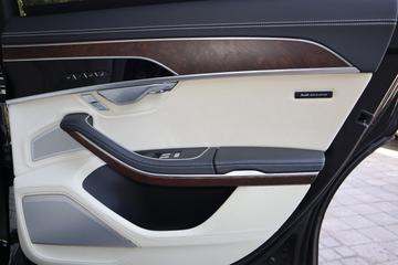 2025 AUDI S8 — миниатюра 21