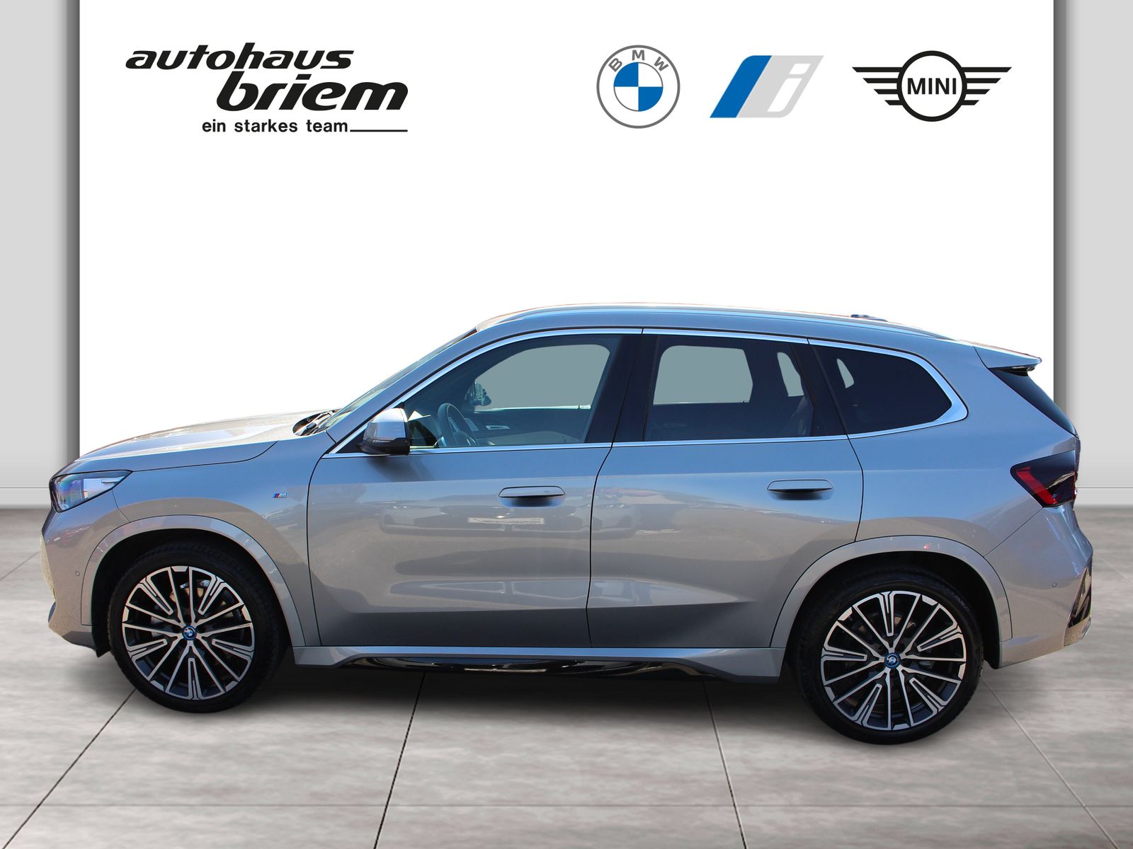 BMW iX1 xDrive30 M Sportpaket Head-Up HK HiFi DAB imagem 3
