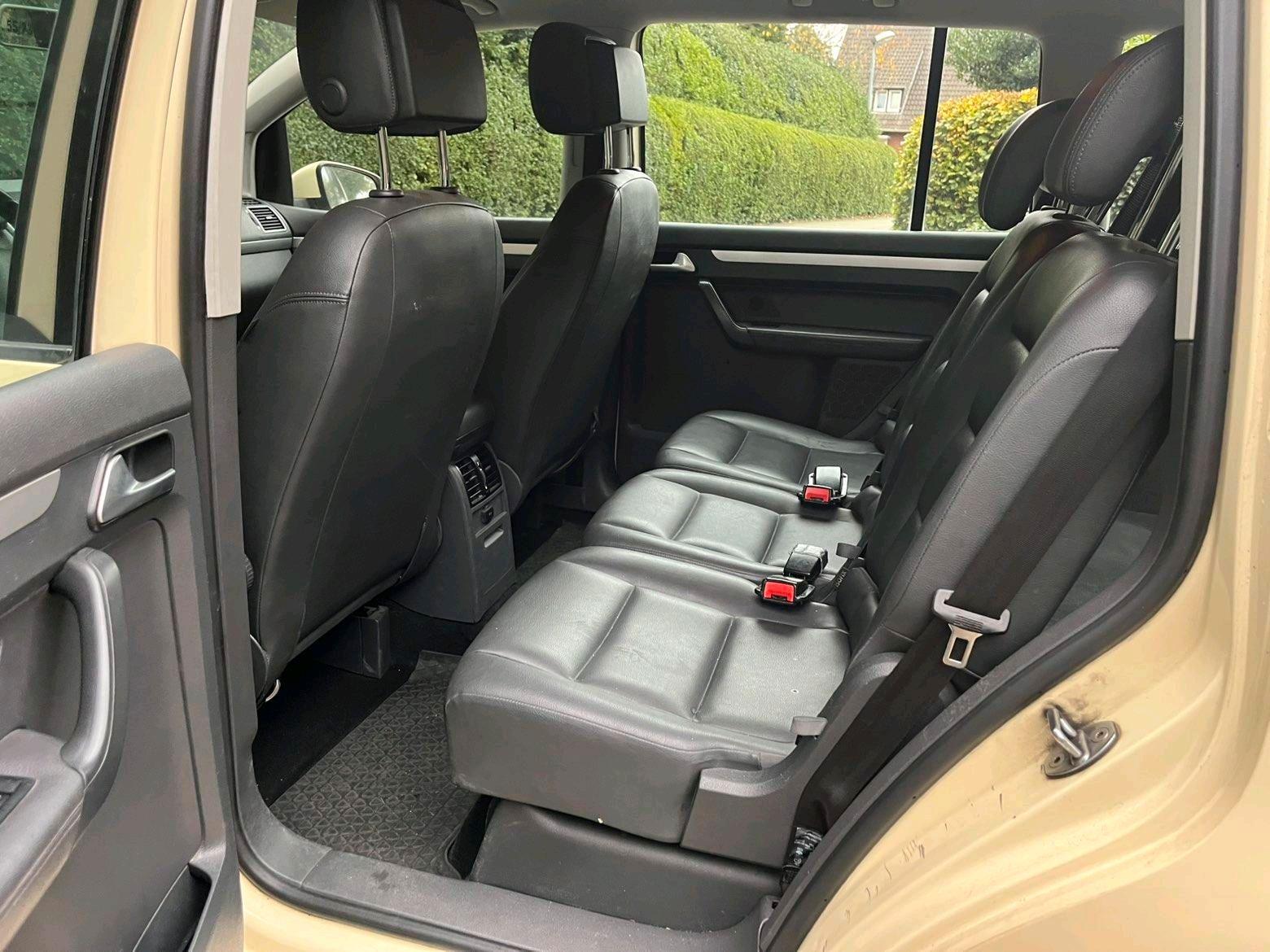 Volkswagen Touran 2015 — photo 8