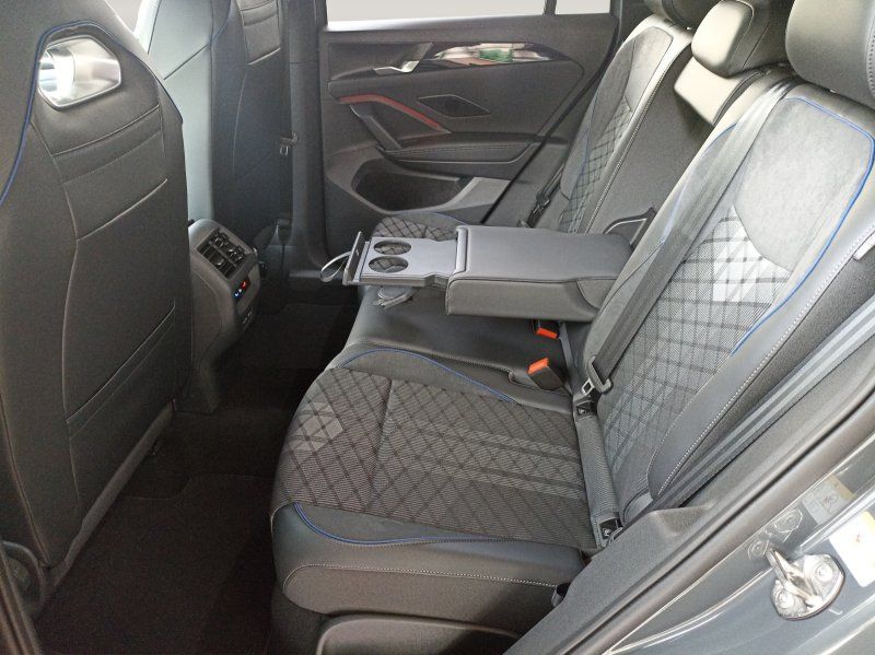 Fahrzeugabbildung Volkswagen Tiguan 1.5 TSI eHybrid DSG R-Line