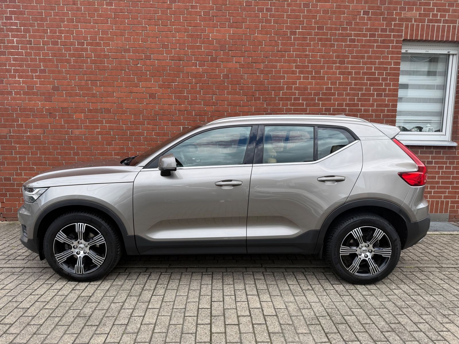 VOLVO XC 40