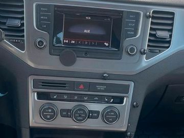 Volkswagen Golf - 8