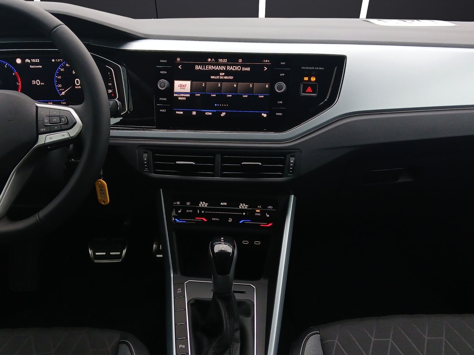 Fahrzeugabbildung Volkswagen Polo Energy TSI DSG LED ACC SH RearView AppConne