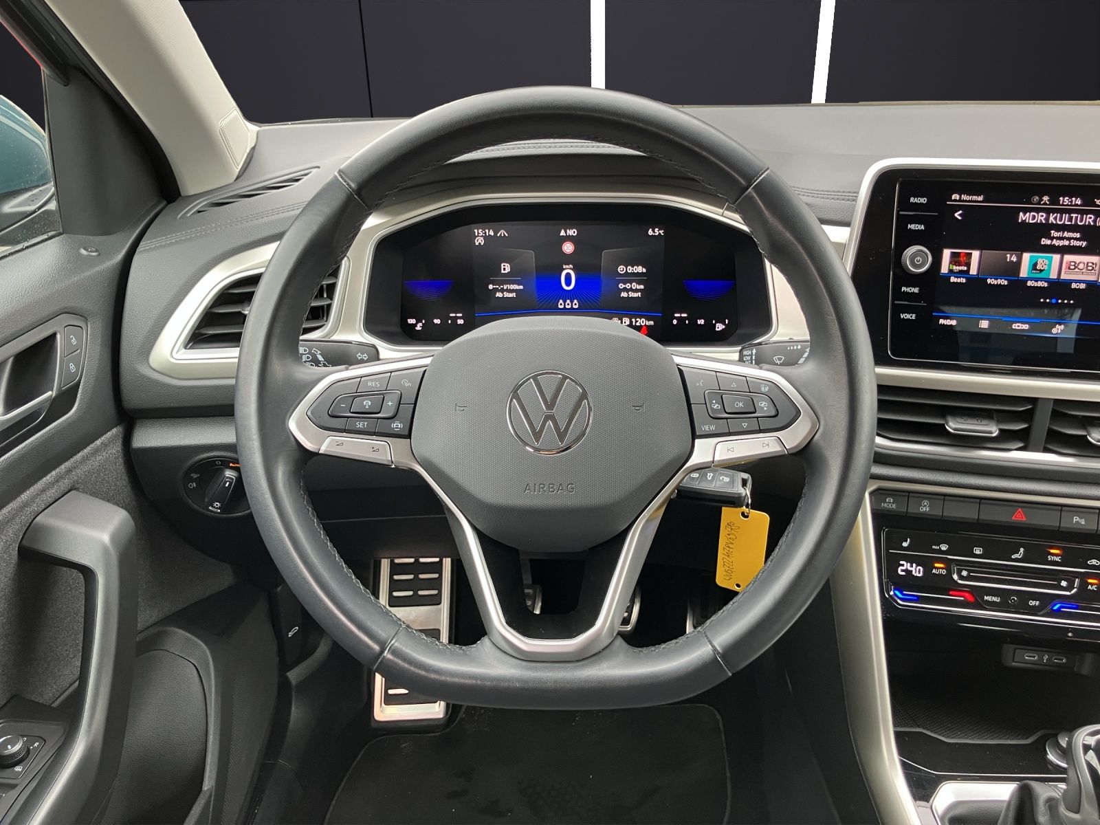 Fahrzeugabbildung Volkswagen T-Roc 1.0 TSI Move LEDplus AHK Navi AID ACC RFK