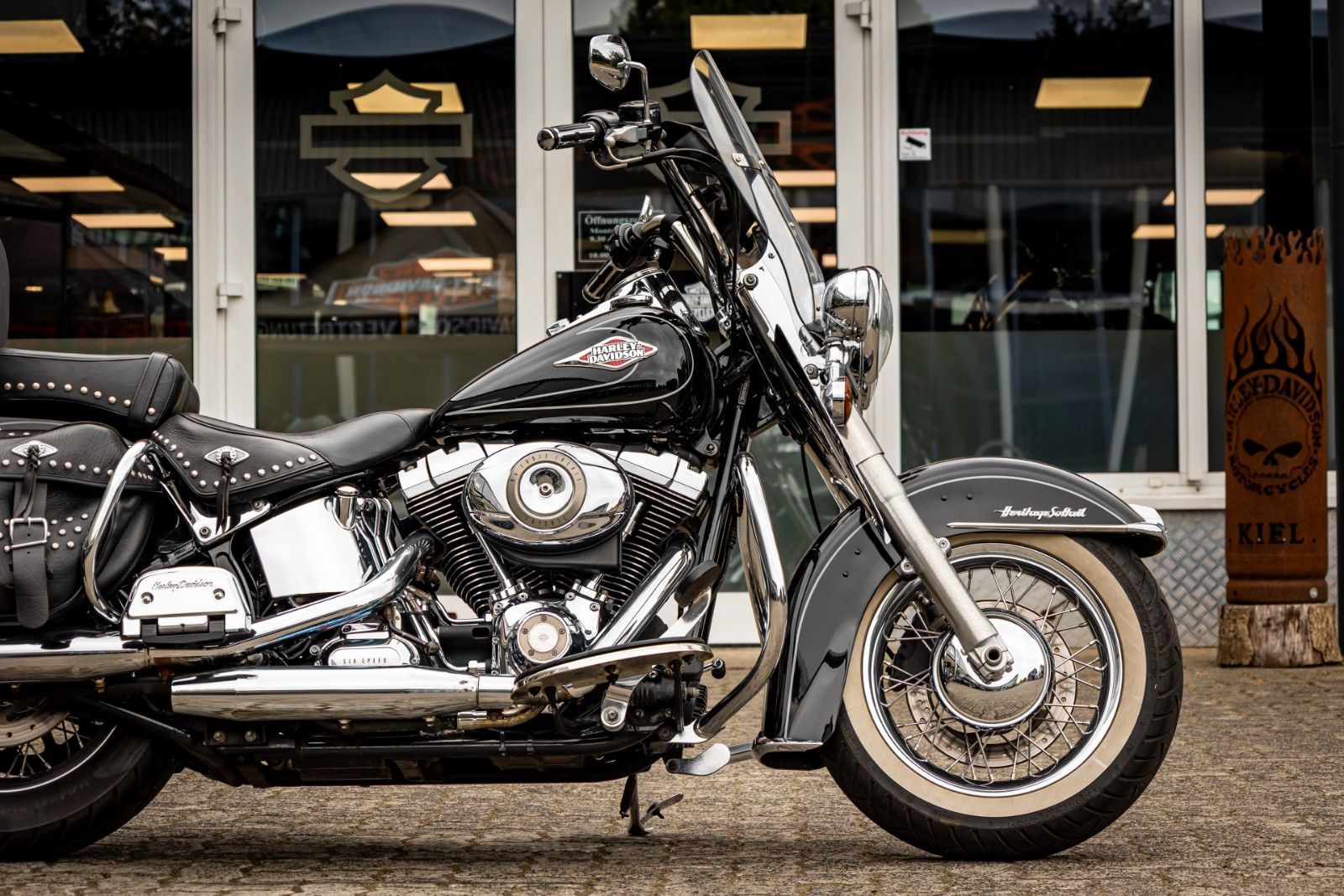 Fahrzeugabbildung Harley-Davidson Heritage Classic FLSTC 96cui - Remus -