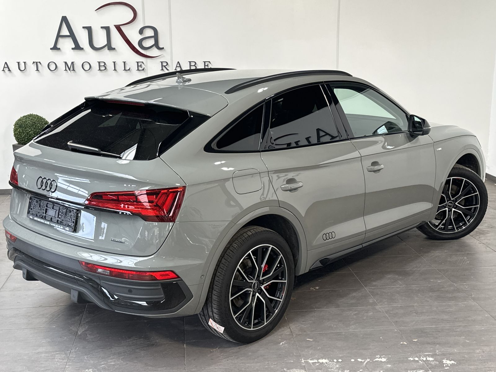 Fahrzeugabbildung Audi Q5 55 TFSIe Edition One NAV+LED+HUD+SHZ+B&O+360°