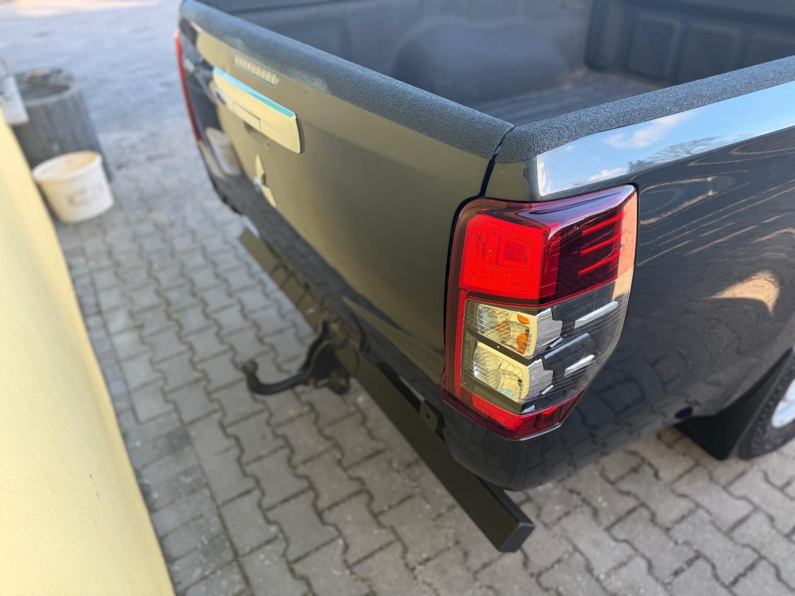 Mitsubishi L200 Basis Club Cab 4WD Klima